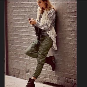 Relaxed cargos army green